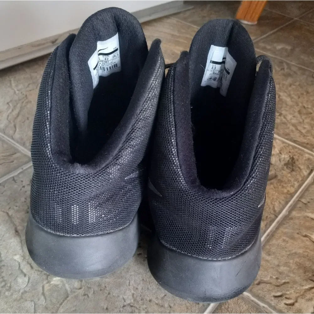 Nike Air Precision Sneakers